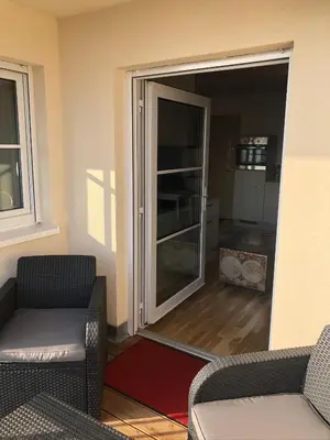 Ein Sitzbereich in der Unterkunft Stilvolle Ferien-Geschäftswohnung Brandenburger Seenlandschaft