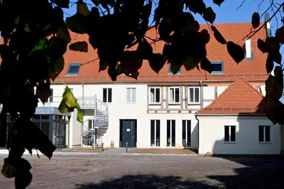 Das Gebäude in dem sich das Hotel befindet
