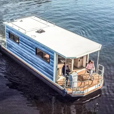 Amazing Ship In Hennigsdorf