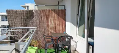 Ein Balkon oder eine Terrasse in der Unterkunft Zimmer zentral in Berlin
