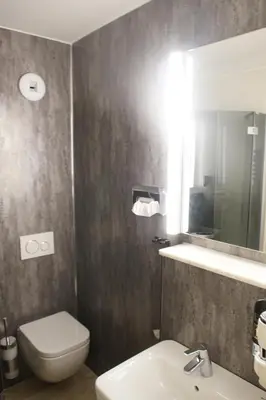 Ein Badezimmer in der Unterkunft Hotel & Gasthaus Zum Eichenkranz