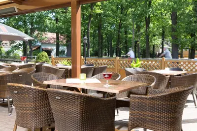 Ein Restaurant oder anderes Speiselokal in der Unterkunft Hotel & Gasthaus Zum Eichenkranz