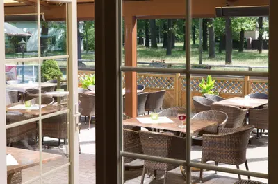 Ein Restaurant oder anderes Speiselokal in der Unterkunft Hotel & Gasthaus Zum Eichenkranz