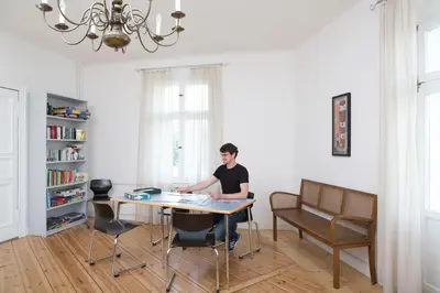 Ein Sitzbereich in der Unterkunft Jugendgästehaus des CVJM Berlin-Kaulsdorf