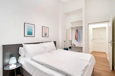 Ein Bett oder Betten in einem Zimmer der Unterkunft BENSIMON apartments Mitte/Wedding