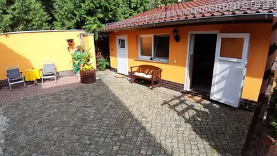 Das Gebäude in dem sich die Ferienwohnung befindet