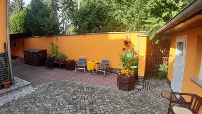Ein Garten an der Unterkunft Remise am Zemminsee