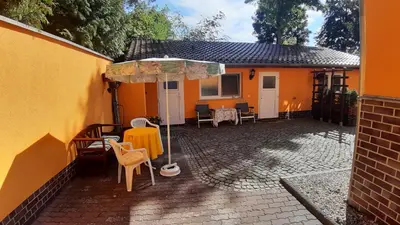 Das Gebäude in dem sich die Ferienwohnung befindet