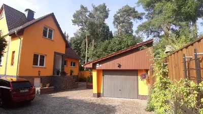 Das Gebäude in dem sich die Ferienwohnung befindet