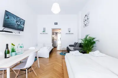 Ein Bett oder Betten in einem Zimmer der Unterkunft DR Apartments Prenzlauer Berg