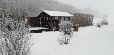 Haus am Zemminsee im Winter