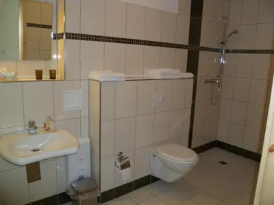 Ein Badezimmer in der Unterkunft Fahrradpension-Joachimsthal