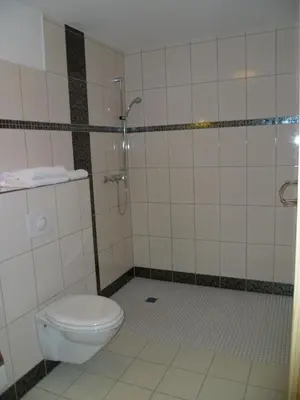 Ein Badezimmer in der Unterkunft Fahrradpension-Joachimsthal