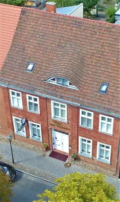Das Gebäude in dem sich das Hotel befindet