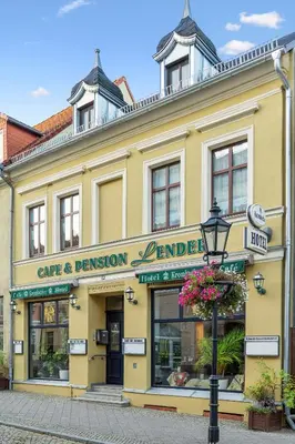 Das Gebäude in dem sich die Pension befindet