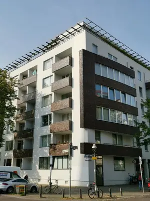 Das Gebäude in dem sich das Aparthotel befindet