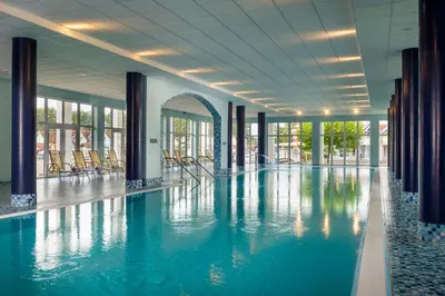 Der Swimmingpool an oder in der Nähe von Sunday Resort Hafendorf Rheinsberg