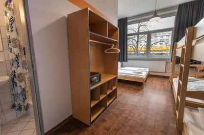 Ein Bett oder Betten in einem Zimmer der Unterkunft acama Hotel & Hostel Kreuzberg