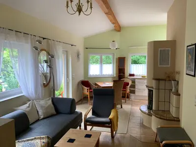 Ein Sitzbereich in der Unterkunft Ruhiges Ferienhaus Wandlitz