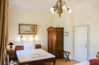 Ein Bett oder Betten in einem Zimmer der Unterkunft Hotel Rotdorn
