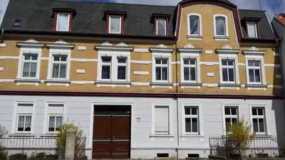 Das Gebäude in dem sich die Ferienwohnung befindet