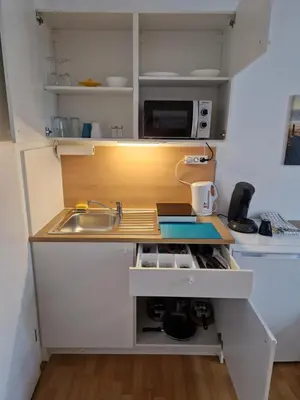Küche/Küchenzeile in der Unterkunft Zimmervermietung Berlin Mertens