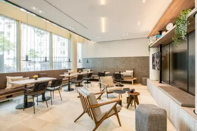 Ein Sitzbereich in der Unterkunft Citadines Kurfürstendamm Berlin