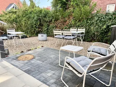 Ein Garten an der Unterkunft modernes Apartment, Terrasse und Garten am Lilienthalpark im Südwesten Berlins