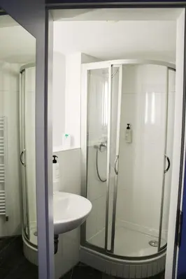 Ein Badezimmer in der Unterkunft GLS Studio Hotel Berlin