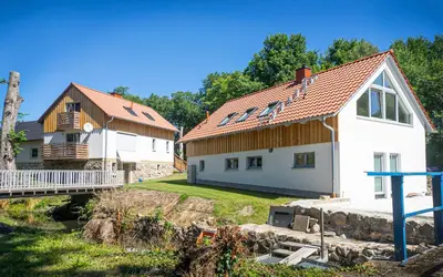 Das Gebäude in dem sich die Ferienwohnung befindet
