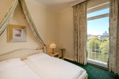 Ein Bett oder Betten in einem Zimmer der Unterkunft Ringhotel Seehof