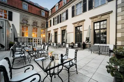 Das Gebäude in dem sich das Hotel befindet