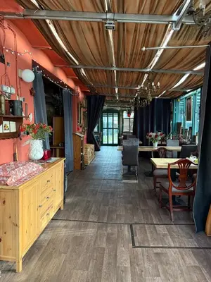 Ein Restaurant oder anderes Speiselokal in der Unterkunft Pension am Tiefen See