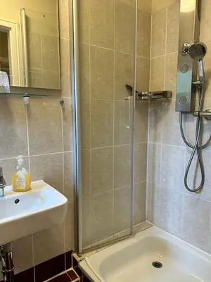 Ein Badezimmer in der Unterkunft Ferienhaus Fichtenwalde, 160m², 3 SZ, 2 Bäder, bis 6 Personen, Garten, VDSL