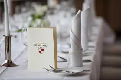 Ein Restaurant oder anderes Speiselokal in der Unterkunft Hotel Barnimer Hof