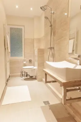 Ein Badezimmer in der Unterkunft Best City Home Near Checkpoint Charlie