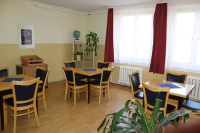 Ein Restaurant oder anderes Speiselokal in der Unterkunft Pension Schwalbenweg