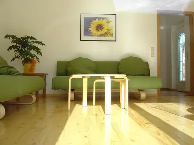 Ein Sitzbereich in der Unterkunft Ferienwohnung Mayer