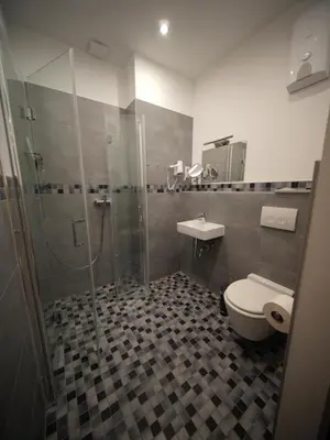Ein Badezimmer in der Unterkunft Apartments Kolo 77