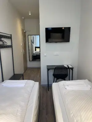 Ein Bett oder Betten in einem Zimmer der Unterkunft Motel Blue - Minimalist Boutique Hotel