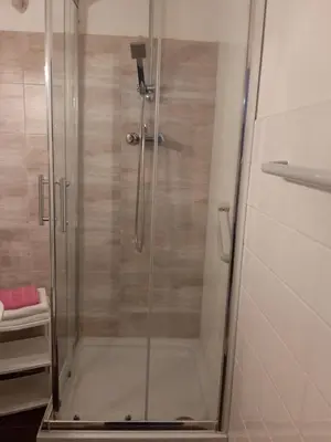 Ein Badezimmer in der Unterkunft Hotel-Pension Charlottenburg