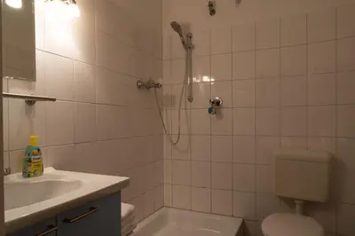 Ein Badezimmer in der Unterkunft Hotel-Pension Charlottenburg