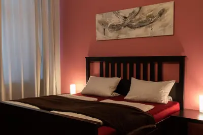 Ein Bett oder Betten in einem Zimmer der Unterkunft Hotel-Pension Charlottenburg