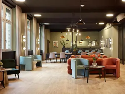 Ein Sitzbereich in der Unterkunft Numa Berlin Sketch