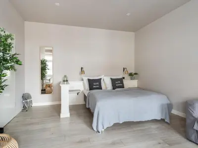 Ein Bett oder Betten in einem Zimmer der Unterkunft Limehome Berlin Chausseestraße