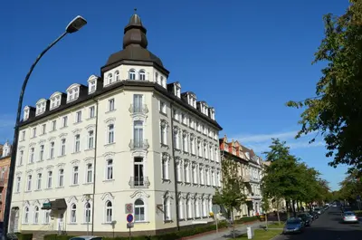 Das Gebäude in dem sich das Hotel befindet