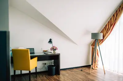 Ein Sitzbereich in der Unterkunft DämeritzSeehotel