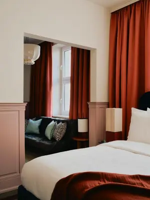 Ein Bett oder Betten in einem Zimmer der Unterkunft The Dean Berlin