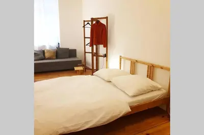 Ein Bett oder Betten in einem Zimmer der Unterkunft 2 Room apartment in center Friedrichshain