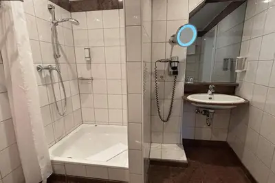 Ein Badezimmer in der Unterkunft Wyndham Garden Berlin Mitte
